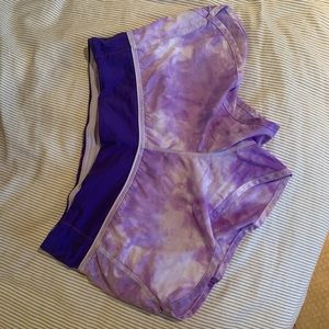 Lulu Lemon Tye Die shorts